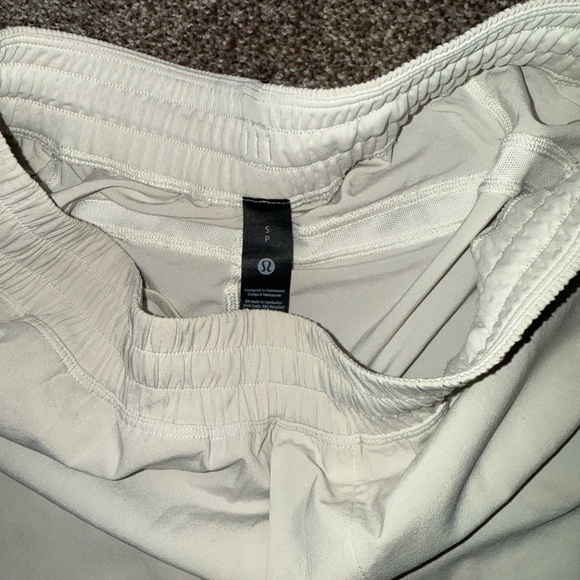 Lululemon shorts - Picture 4 of 4